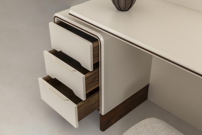 BOZ-CADILLAC BEDROOM SET - Image 34